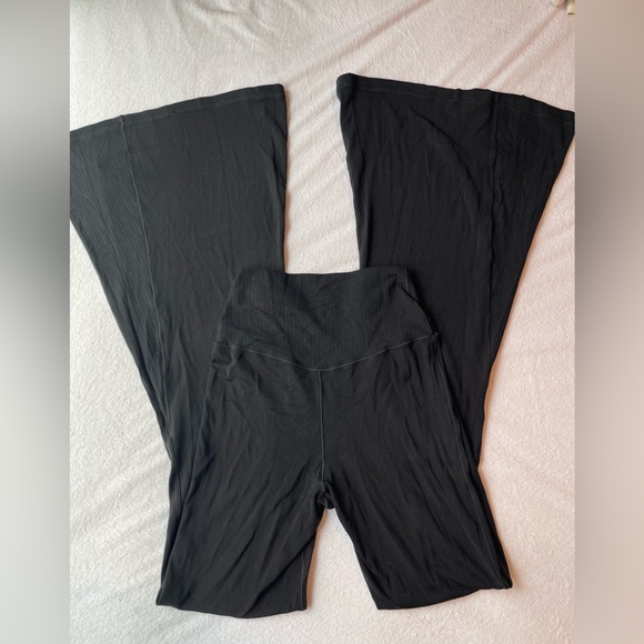 Aerie Offline Crossover Flare Leggings - Picture 3 of 3